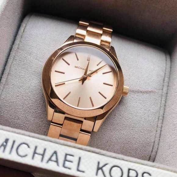 ***NEW*** Michael Kors Slim Runway Women's Watch, Stainless Steel Bracelet Watch - Picture 4 of 6